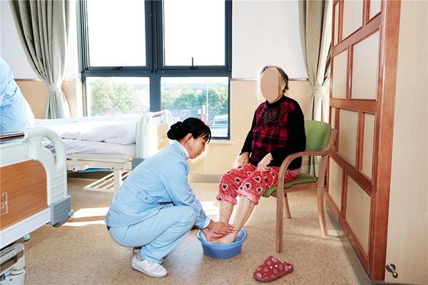 护工护理1.jpg