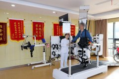 致敬阳光女性康复治疗师:用耐心和爱心专注康复服务