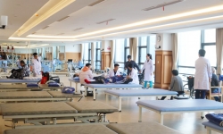 帕金森病康复治疗   常州阳光康复医院神经康复科守护帕金森患者