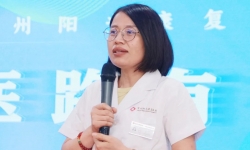 做有“温度”的阳光人—常州阳光康复医院开展医护团队礼仪与沟通赋能培训