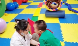 智力发育障碍儿童有哪些表现?常州阳光康复医院设有儿童康复科