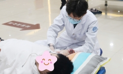 搞定颈椎病,阳光康复科综合康复疗法帮助您!