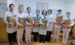 看望慰问我院春节期间仍坚守在一线的医护人员